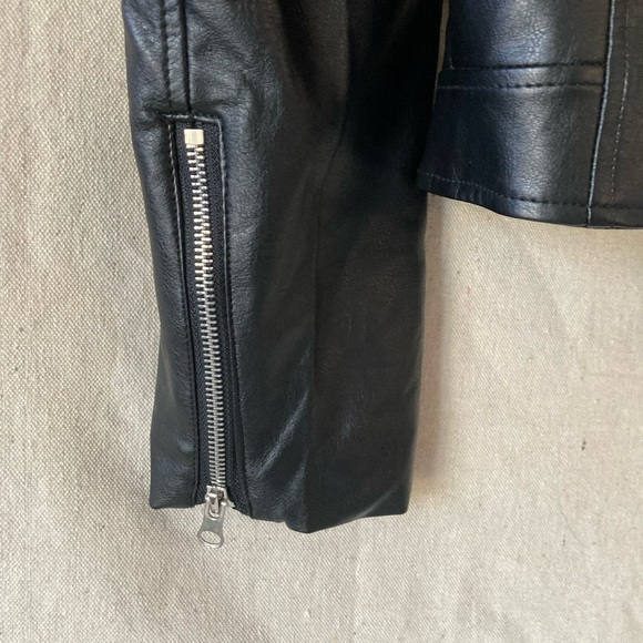 Zara Black Star-Patterned Leather Jacket - Picture 3 of 4
